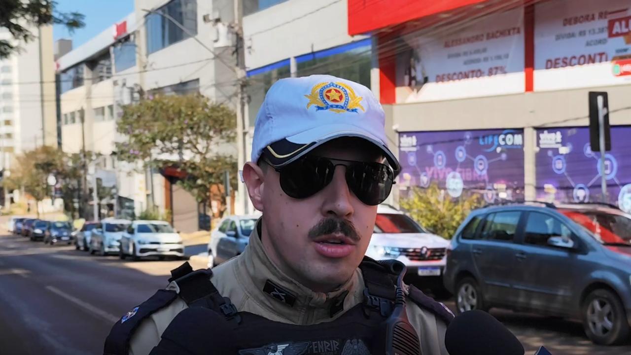 Polícia Militar chama atenção para conversão proibida em acidente fatal na Avenida Brasil