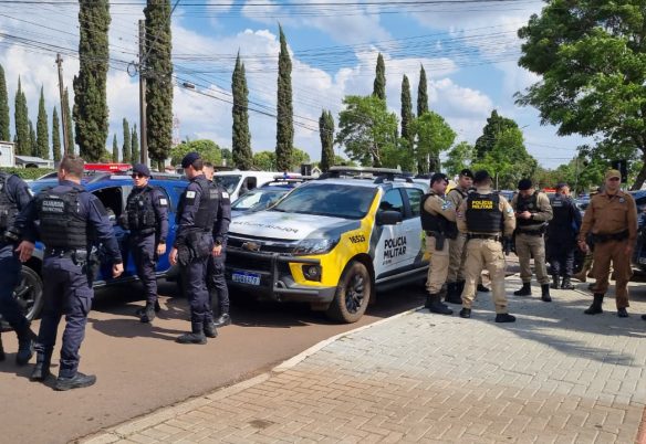 Cascavel se despede do agente Wando Branco em cortejo marcado por emoção