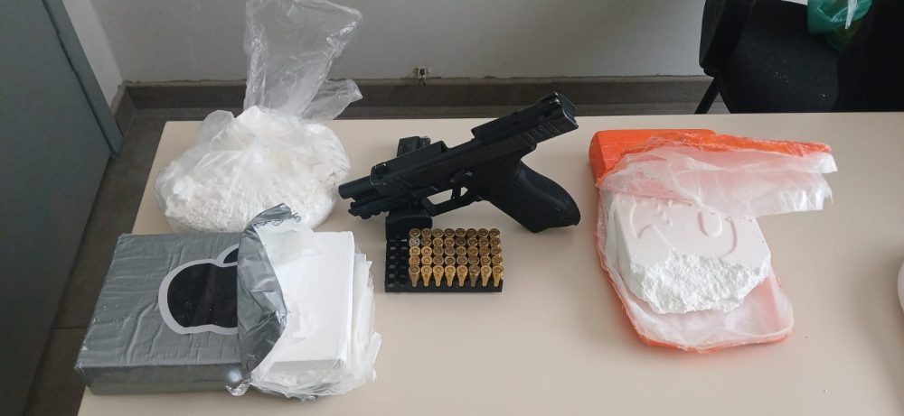 Imagem referente a PCPR prende homem e apreende mais de R$ 11 mil em Siqueira Campos