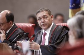 Presidente do TSE reclama de interferência em decisões da Corte