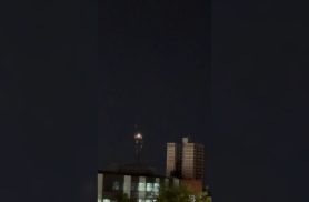 OVNIs em Cascavel? Luzes misteriosas no céu intrigam moradores próximo à Unipar OVNIs em Cascavel? Luzes misteriosas no céu intrigam moradores próximo à Unipar