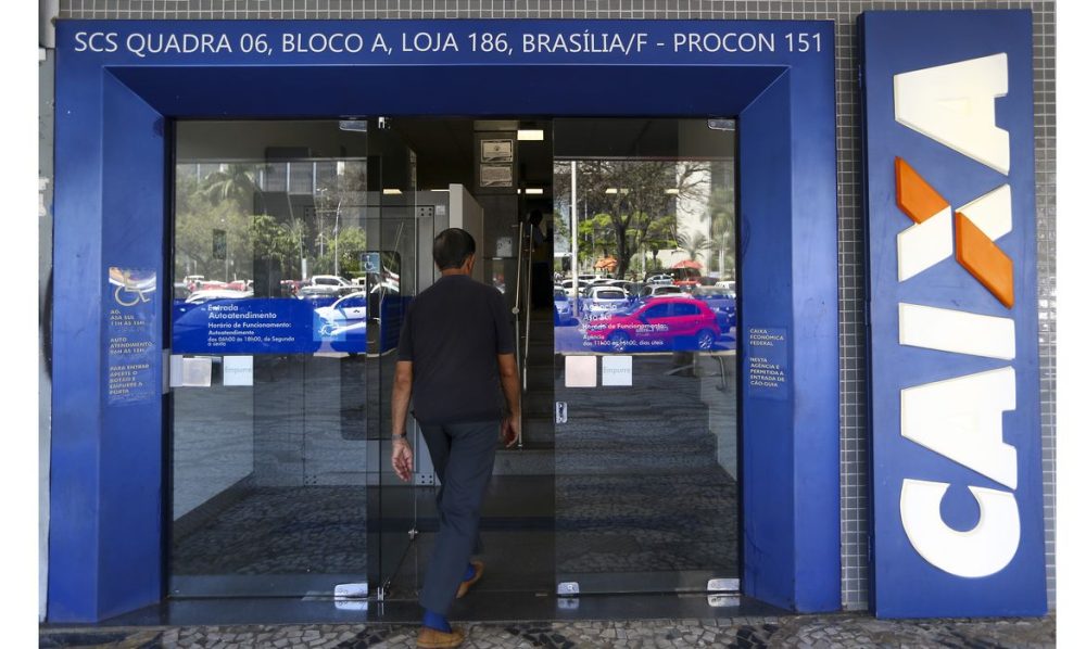 Imagem referente a Beneficiários com NIS de final 9 recebem Bolsa Família de setembro
