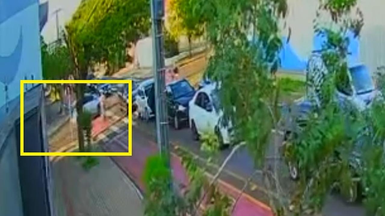 Câmera flagra colisão entre veículos elétricos no Maria Luiza