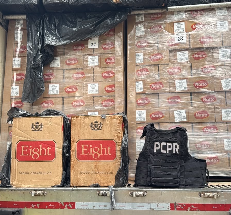 PCPR apreende caminhão carregado com cigarros contrabandeados em Campo Mourão Imagem referente a PCPR apreende caminhão carregado com cigarros contrabandeados em Campo Mourão