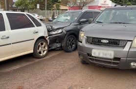 Três veículos se envolvem em colisão no Centro de Cascavel