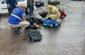 Motociclista fica ferido após colisão com Nissan na Rua Paraná