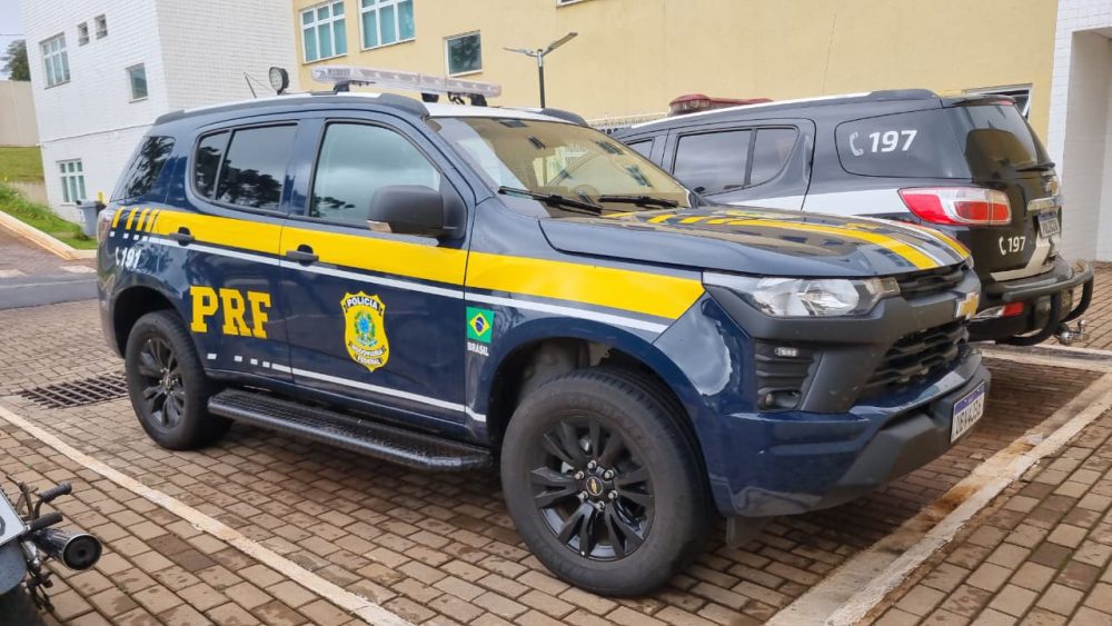 Imagem referente a PRF apreende 156 kg de maconha após perseguição em Cascavel