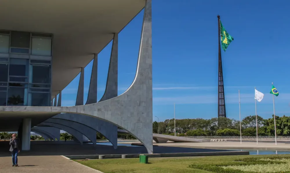 Frente de prefeitos apresenta carta com propostas aos presidenciáveis Imagem referente a Frente de prefeitos apresenta carta com propostas aos presidenciáveis