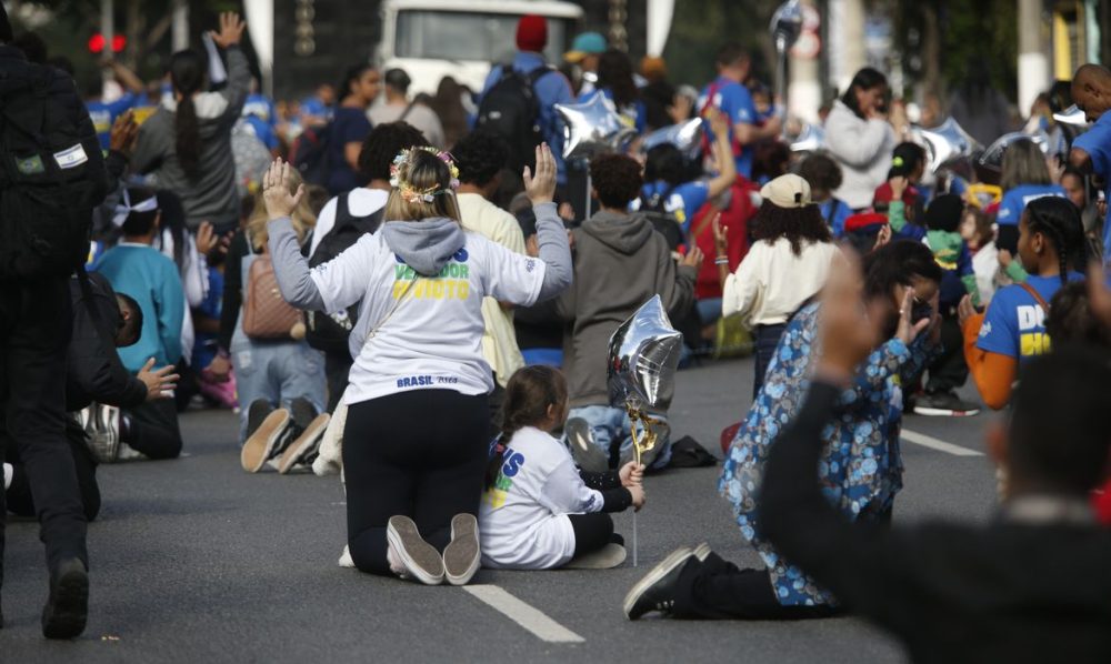 Imagem referente a Evangélicos são alvo de disputa, mas rejeitam uso eleitoral de igrejas