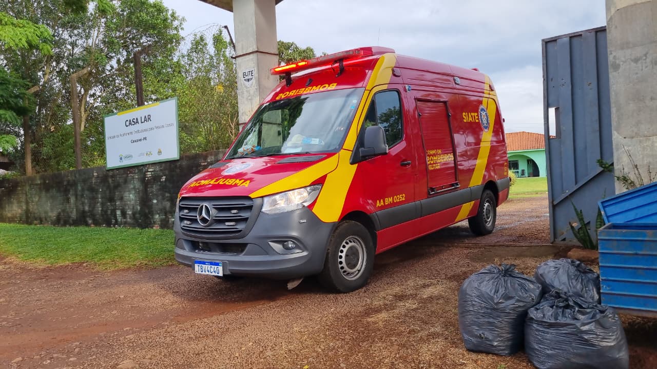 Idoso fica ferido após sofrer queda no bairro Santa Felicidade