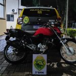Imagem relativa a Motociclista sem CNH foge da PM e tem moto apreendida em Pato Branco
