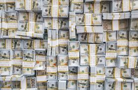 Dólar fecha acima de R$ 5,22 em dia de mal-estar global