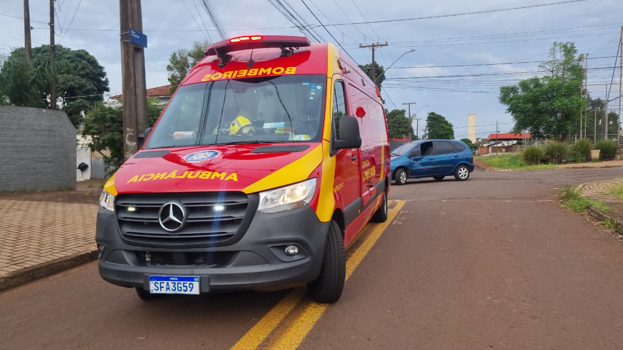 Motociclista é socorrido após acidente de trânsito no Santa Cruz