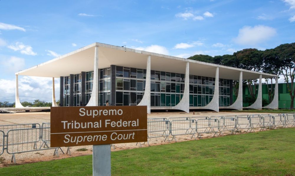 Imagem referente a Homem é preso ao tentar invadir a sede do STF em Brasília