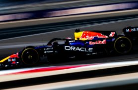 Verstappen lidera primeiro treino do GP do Bahrein, realizado na Malásia