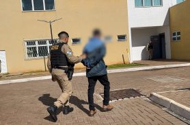 Mulher corre até a Base da PM para pedir ajuda e suspeito acaba detido