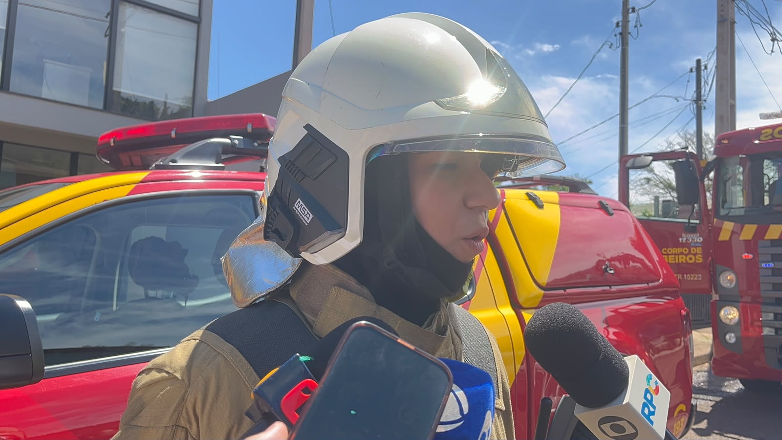 Bombeiros explicam como vazamento de gás pode ter provocado incêndio em residência em Cascavel
