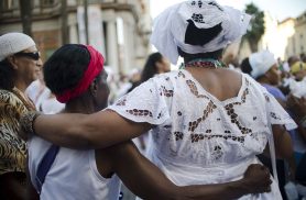 Ataques a símbolos religiosos reacendem debate sobre intolerância