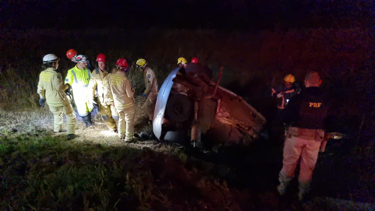 Fatalidade! Homem morre após acidente entre Ford Ka e carreta na BR-277