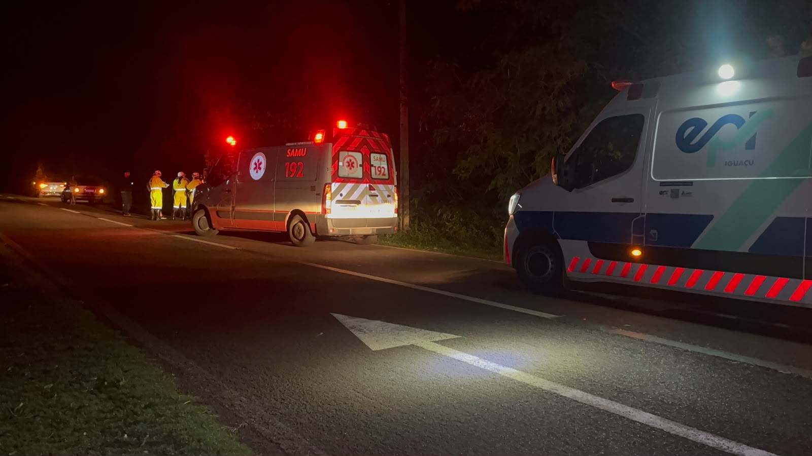 Acidente na BR-277 em Cascavel: colisão entre carro e moto mobiliza socorristas na marginal