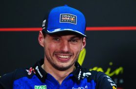 Verstappen mira primeira vitória de 2026 após pole na Malásia
