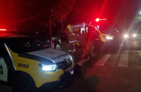 Motociclista fica ferido após colisão com carro; motorista foge do local em Cascavel