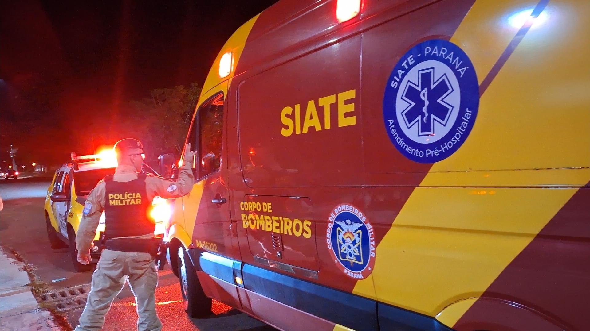 Homem é agredido e busca ajuda após ser atacado no Bairro Universitário, em Cascavel