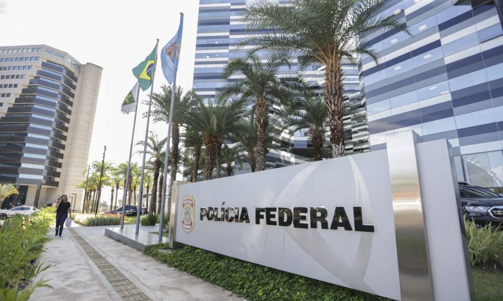 Polícia Federal prende 28 pessoas por crimes eleitorais neste domingo Imagem referente a Polícia Federal prende 28 pessoas por crimes eleitorais neste domingo