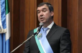 Eduardo Riedel é reeleito governador de MS no primeiro turno
