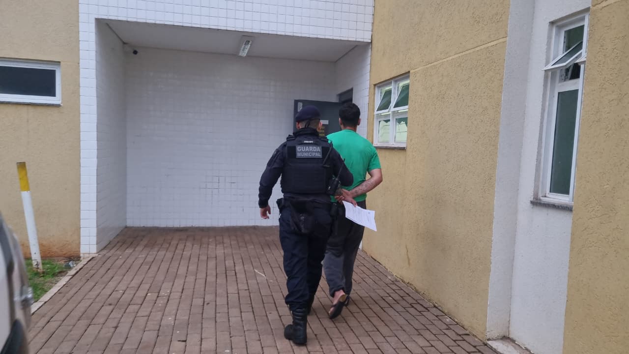 Homem é preso pela Guarda Municipal por violência doméstica em Cascavel