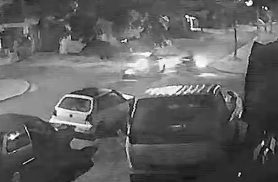 Vídeo mostra violenta colisão entre carro e moto no Santa Cruz