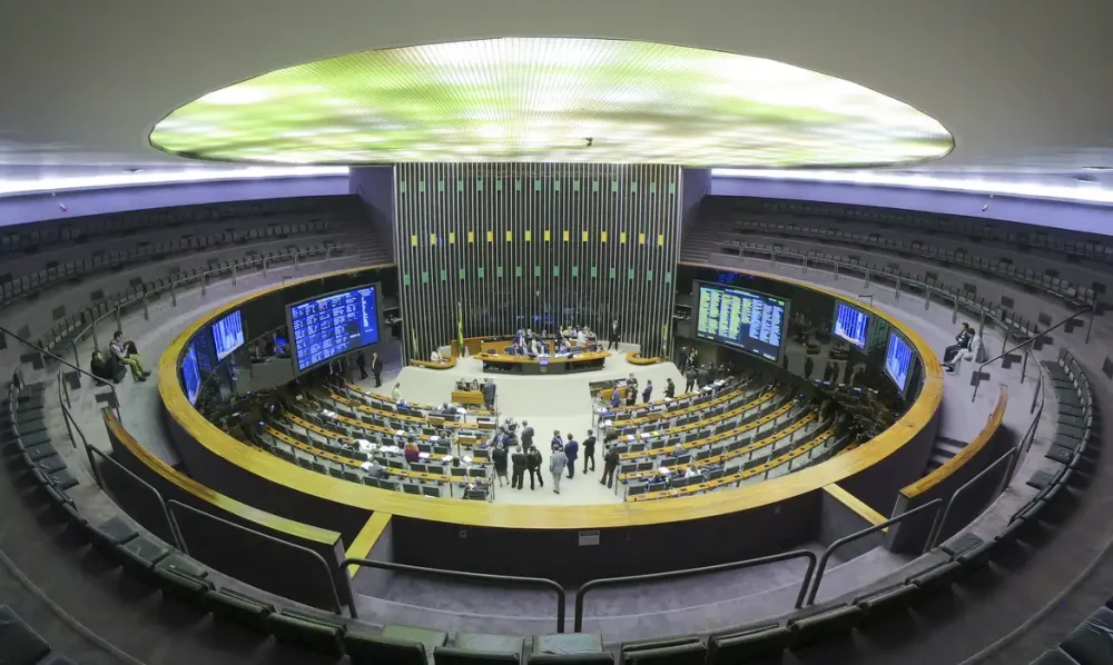 Imagem referente a PL, PSD, PT e Republicanos têm 15 governadores eleitos