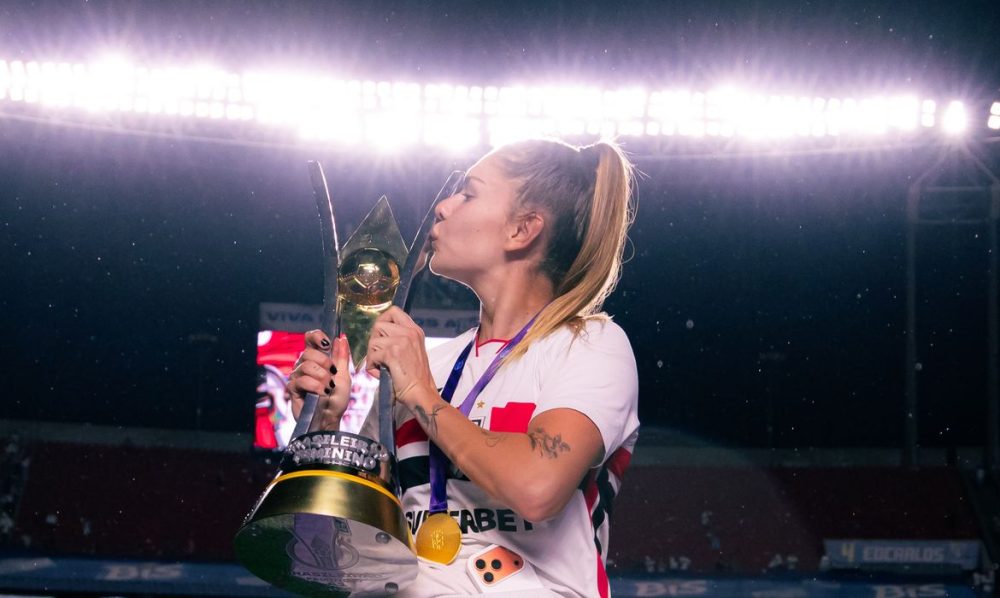 Imagem referente a Campeã do Brasileirão, Carol Gil é convocada para amistosos da seleção
