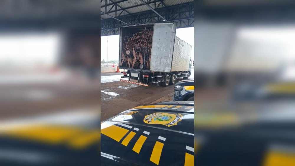 Imagem referente a Carga de móveis é apreendida pela PRF durante fiscalização em Cascavel