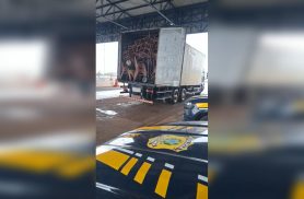 Carga de móveis é apreendida pela PRF durante fiscalização em Cascavel
