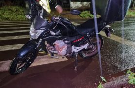 Motociclista sofre queda após relatar que foi fechado por carro no Bairro Brasília