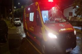 Jovem de 19 anos sofre lesão durante partida de futsal e é socorrido pelo Siate