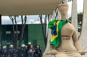 Moraes autoriza progressão de 'Débora do Batom', condenada pelo 8/1, para regime semiaberto Moraes autoriza progressão de 'Débora do Batom', condenada pelo 8/1, para regime semiaberto