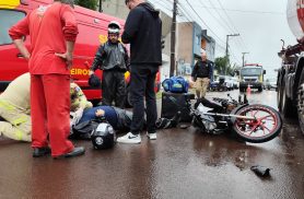Motociclista fica ferido após colisão no cruzamento da Avenida Barão do Rio Branco com Antonina