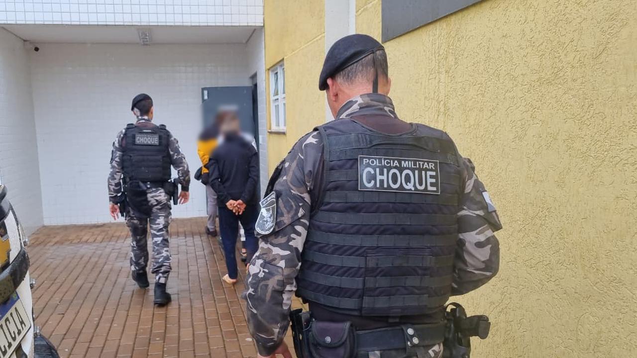 Três pessoas são presas em abordagem do Choque no Bairro Floresta