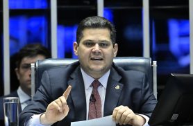 Alcolumbre anuncia sessões para discutir e votar fim da escala 6x1