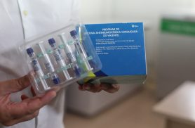 Prefeitura inicia aplicação de vacina Pneumo 20 gratuita para população idosa acima de 85 anos