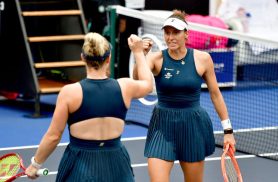 Dupla de Luisa Stefani avança às quartas do WTA 1000 de Pequim