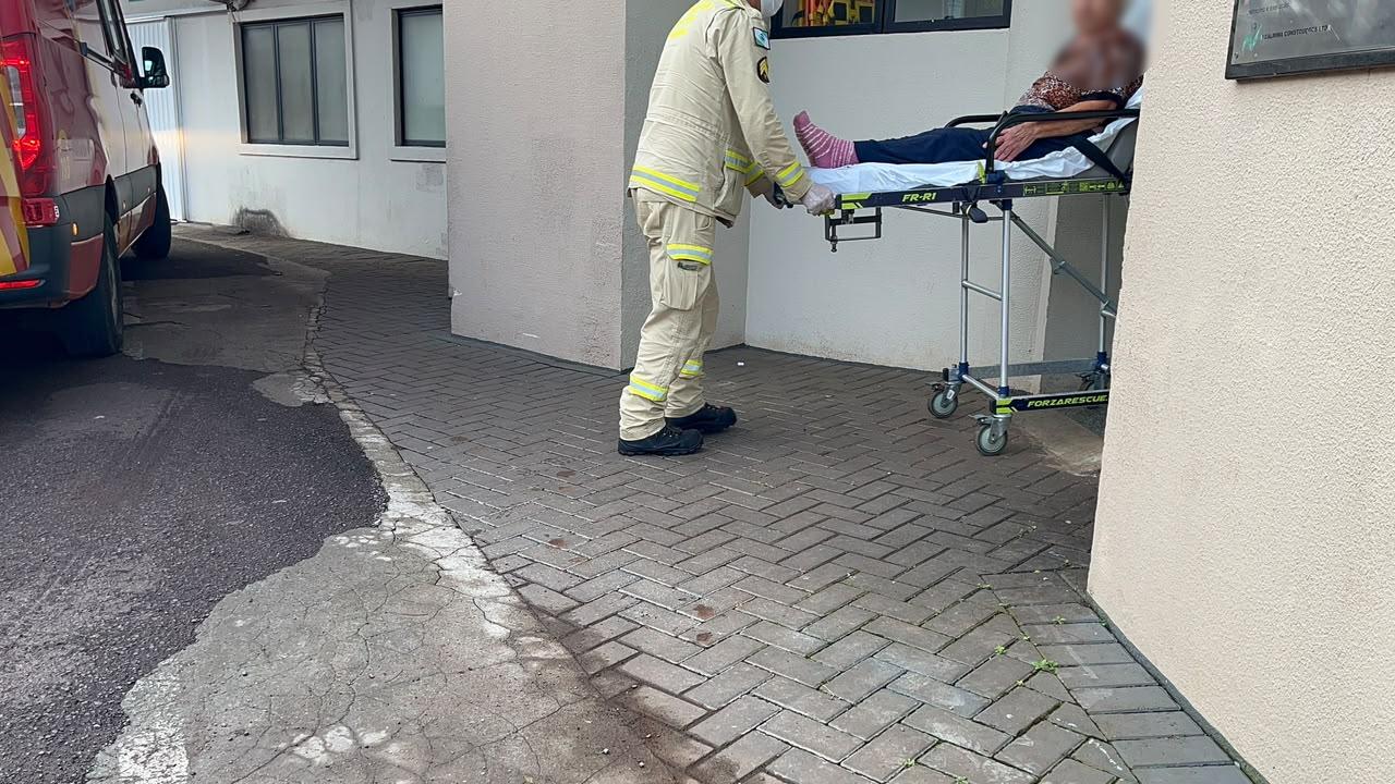 Idosa fica ferida após queda no Bairro Morumbi