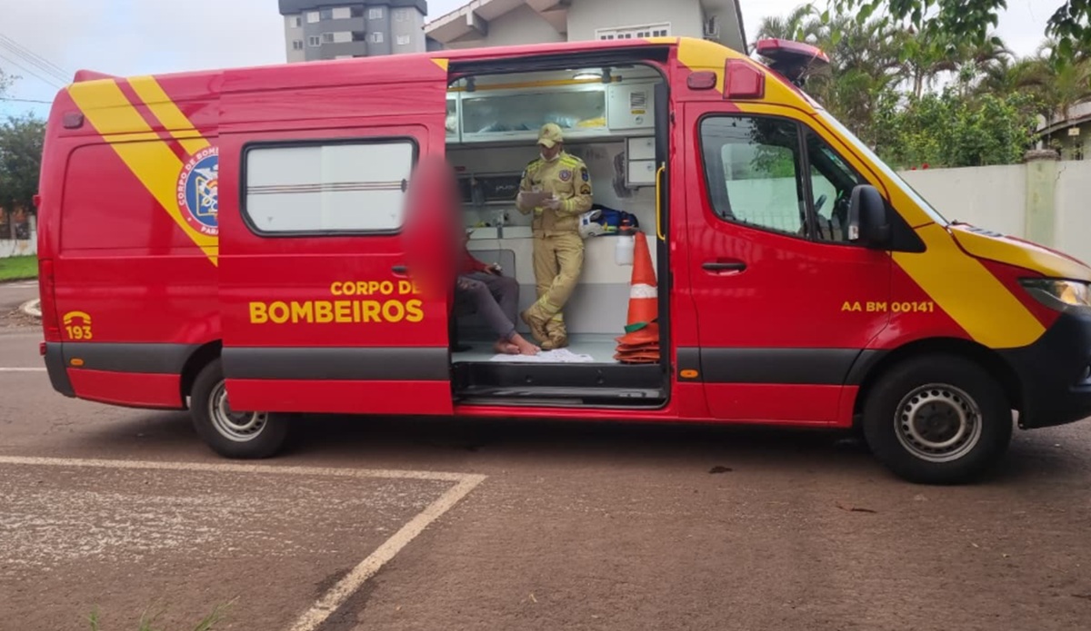 Queda de moto deixa homem e mulher feridos no Parque São Paulo, em Cascavel