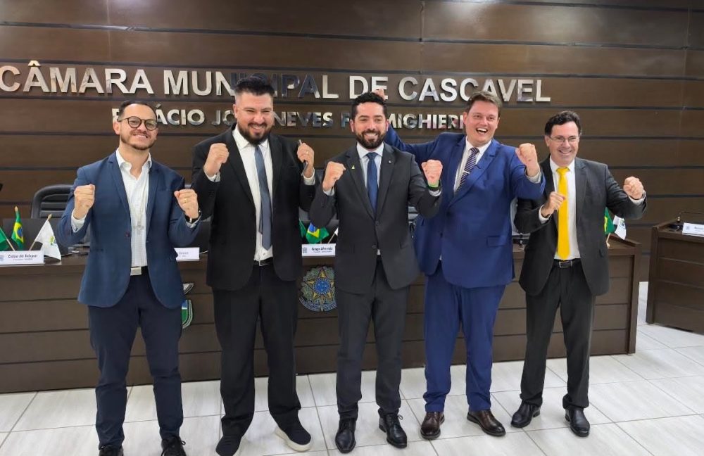 Imagem referente a Câmara de Cascavel: Tiago Almeida é reeleito presidente para o biênio 2027/2028