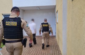 Jovem de 17 anos é apreendido pela PM após vítima relatar agressão e tentativa de enforcamento