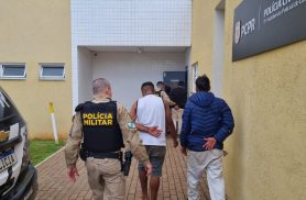 Quarteto é preso com drogas durante abordagem da PM na região da Praça da Bíblia