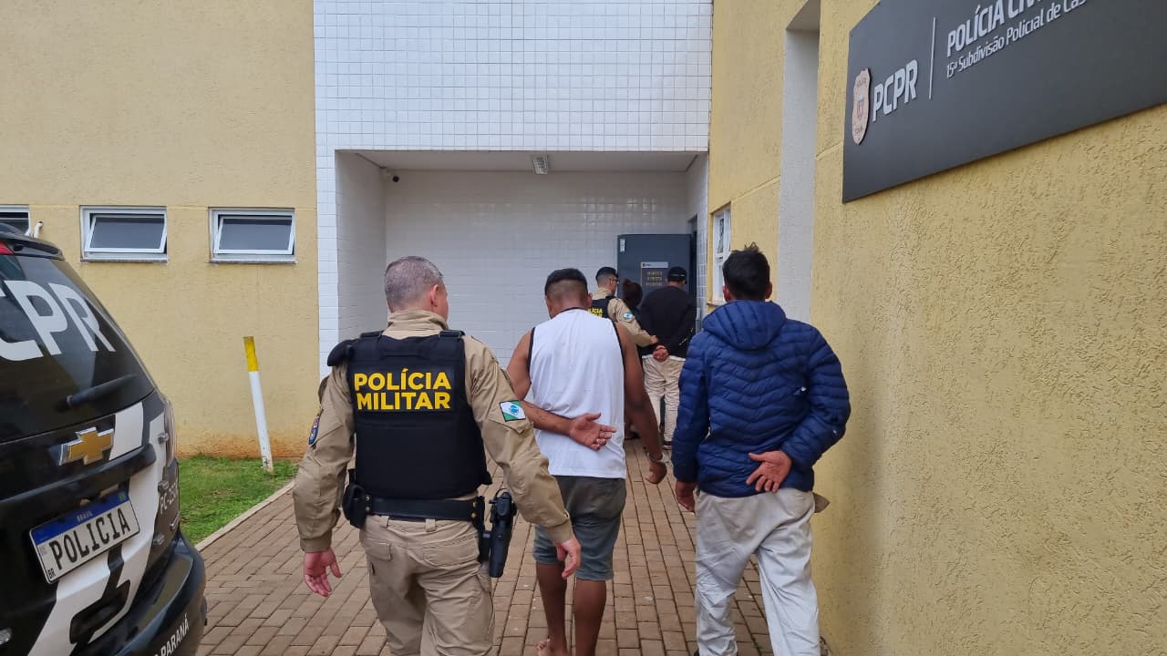 Quarteto é preso com drogas durante abordagem da PM na região da Praça da Bíblia