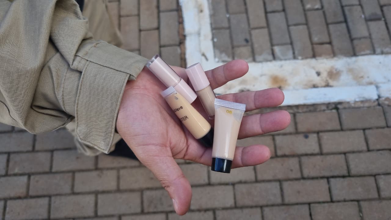 Furto de produtos de beleza em loja no Centro de Cascavel termina com jovem detida